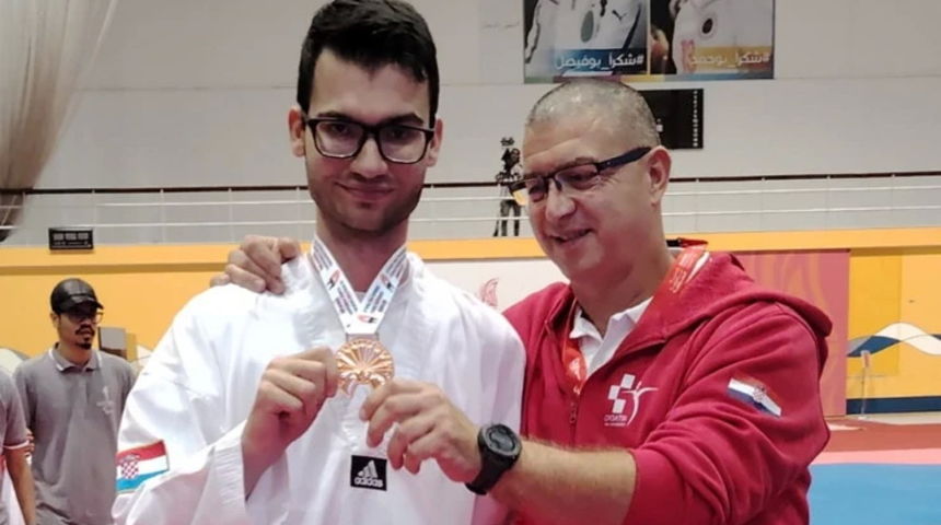 Mateo Škara brončani na Svjetskom prvenstvu u Bahreinu Mateo Škara brončani na Svjetskom prvenstvu u Bahreinu