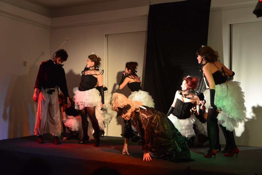 Dragon teatar premijerom predstave “Kraljevo” proslavio svoj peti rođendan Dragon teatar premijerom predstave “Kraljevo” proslavio svoj peti rođendan