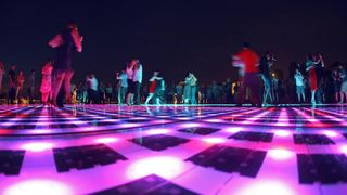 20.06.2013., Zadar – Pod gotovo punim mjesecom na instalaciji Pozdrav Suncu otvoren je 4. festival tanga.Photo: Filip Brala/PIXSELL 20.06.2013., Zadar – Pod gotovo punim mjesecom na instalaciji Pozdrav Suncu otvoren je 4. festival tanga.Photo: Filip Brala/PIXSELL