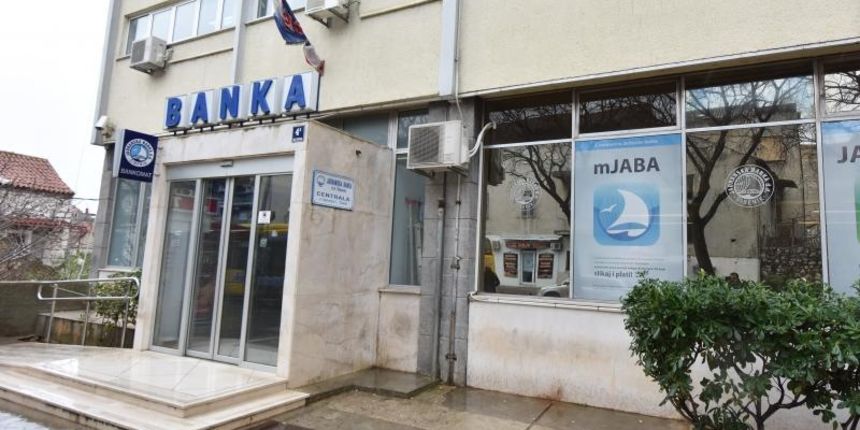 Zgrada uprave Jadranske banke u Šibeniku