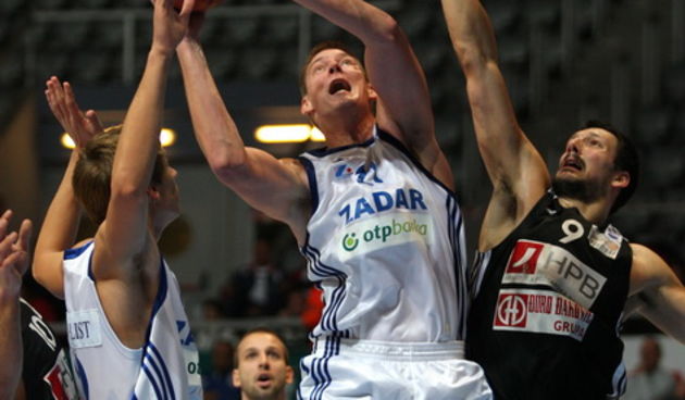 Zadar, 151011.
Dvorana Kresimir Cosic. 
Kosarkaska utakmica, Zadar – Svjetlost Brod.
Na fotografiji: Franko Kastropil igrac Zadra.
Foto: Andrija Lucic / CROPIX