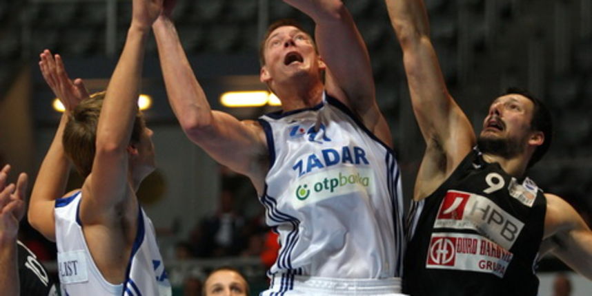 Zadar, 151011.
Dvorana Kresimir Cosic.
Kosarkaska utakmica, Zadar – Svjetlost Brod.
Na fotografiji: Franko Kastropil igrac Zadra.
Foto: Andrija Lucic / CROPIX Zadar, 151011.
Dvorana Kresimir Cosic.
Kosarkaska utakmica, Zadar – Svjetlost Brod.
Na fotografiji: Franko Kastropil igrac Zadra.
Foto: Andrija Lucic / CROPIX