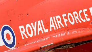 Akrobatska skupina “Red Arrows” Royal Air Forcea u posjeti Zračnoj bazi u Zemuniku Akrobatska skupina “Red Arrows” Royal Air Forcea u posjeti Zračnoj bazi u Zemuniku