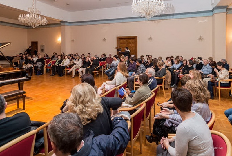 LOvro Pogorelić: “Kavalir za klavirom” u Svečanoj dvorani Sveučilišta u Zadru LOvro Pogorelić: “Kavalir za klavirom” u Svečanoj dvorani Sveučilišta u Zadru