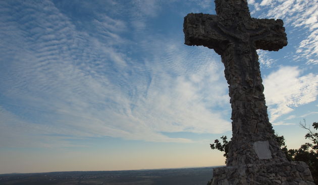 Blagosolov križa na brdu Brisnica