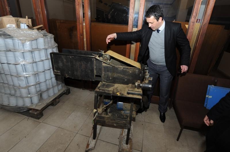 Zadar – Zadarska policija razbila veliki lanac krijumcarenja duhana. Zaplijenjeno je 2,5 tone duhana vrijednosti oko tri miljuna kuna. Photo: Hrvoje Jelavic/PIXSELL Zadar – Zadarska policija razbila veliki lanac krijumcarenja duhana. Zaplijenjeno je 2,5 tone duhana vrijednosti oko tri miljuna kuna. Photo: Hrvoje Jelavic/PIXSELL