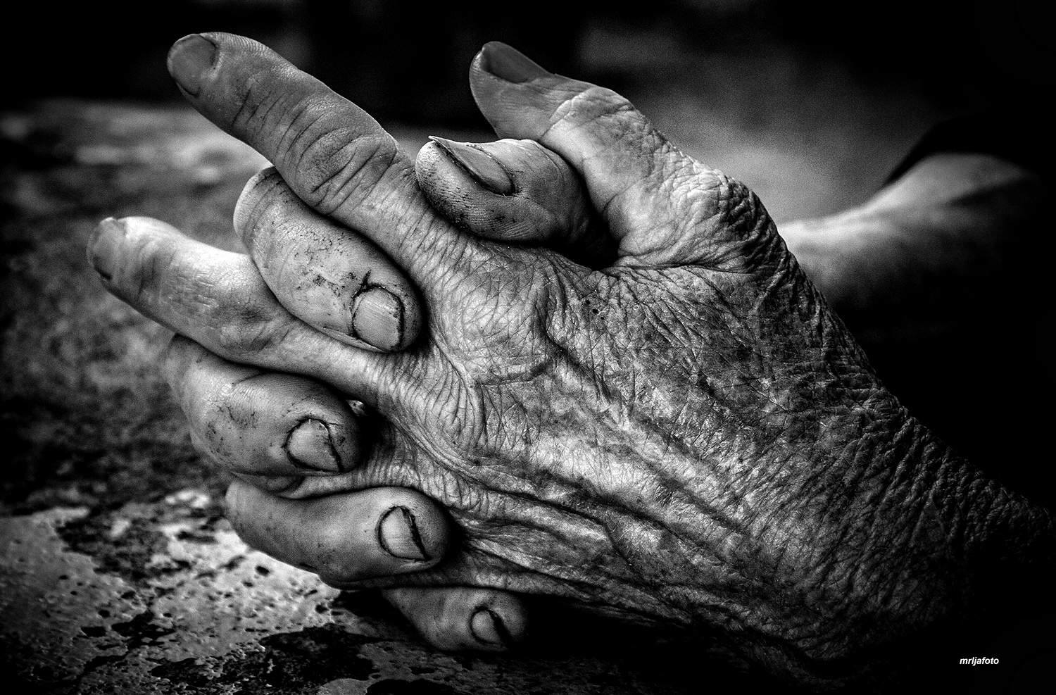 Otvorenje izložbe fotografija Mladena Radolovića Mrlje u PD Paklenica Otvorenje izložbe fotografija Mladena Radolovića Mrlje u PD Paklenica