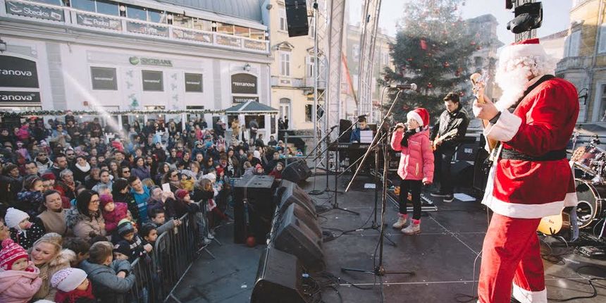 Djed Mraz stigao u Pulu Djed Mraz stigao u Pulu