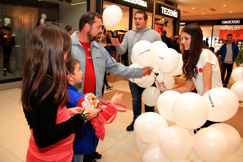 Image 685843 (auto) Image 685843 (auto)