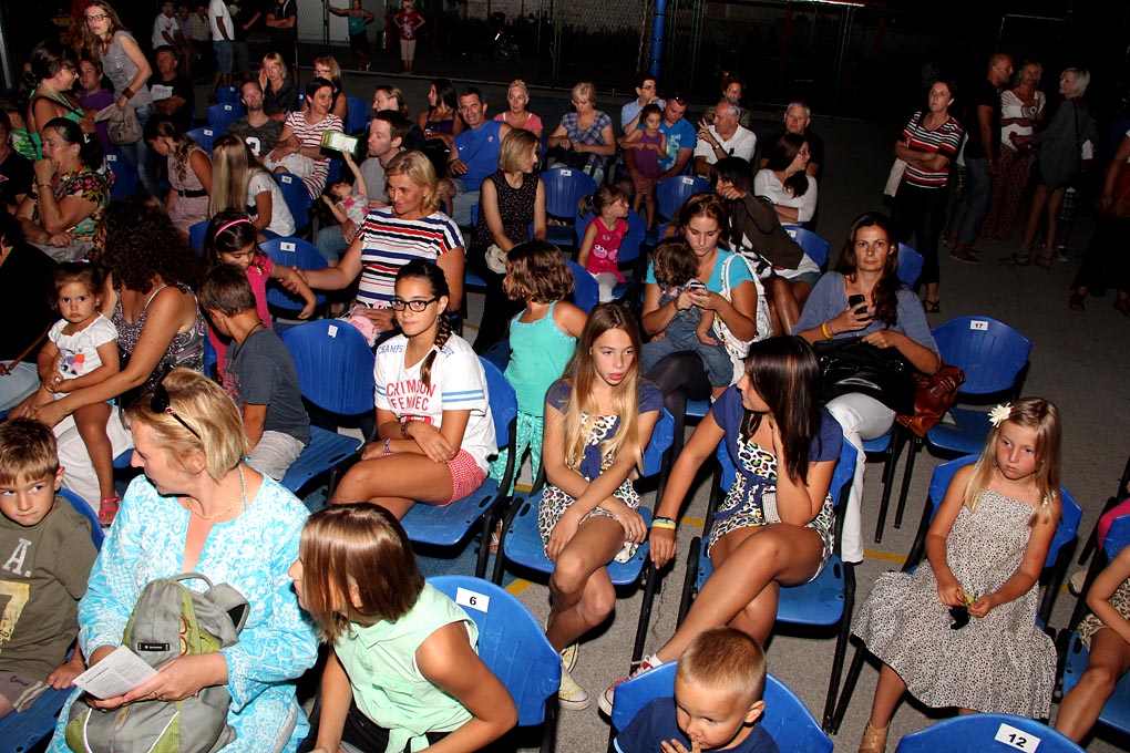 Diklo: “Šuma Striborova” u izvedbi kazališne radionice Donatolina, foto: Iva Perinčić Diklo: “Šuma Striborova” u izvedbi kazališne radionice Donatolina, foto: Iva Perinčić