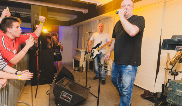 Siniša Vuco @ Hitch bar, 16.5.2015. (Foto: Ivan Toman)