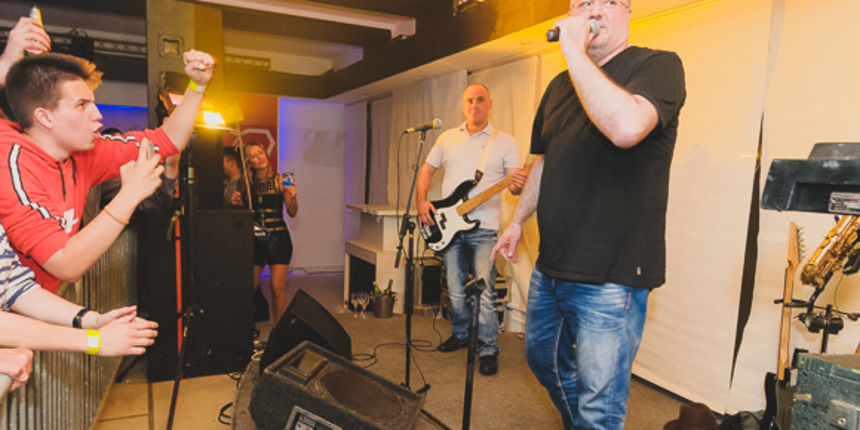 Siniša Vuco @ Hitch bar, 16.5.2015. (Foto: Ivan Toman) Siniša Vuco @ Hitch bar, 16.5.2015. (Foto: Ivan Toman)