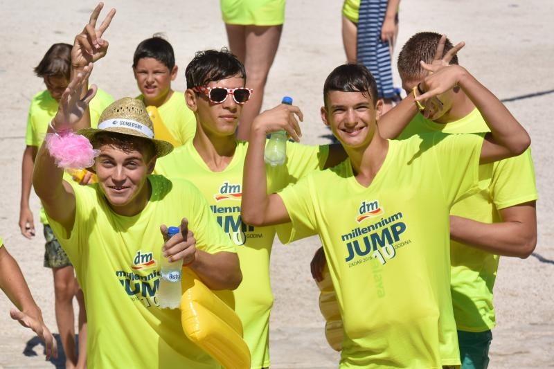 Jubilarni 10. dm Millennium Jump na zadarskoj rivi, Photo: Dino Stanin/PIXSELL Jubilarni 10. dm Millennium Jump na zadarskoj rivi, Photo: Dino Stanin/PIXSELL