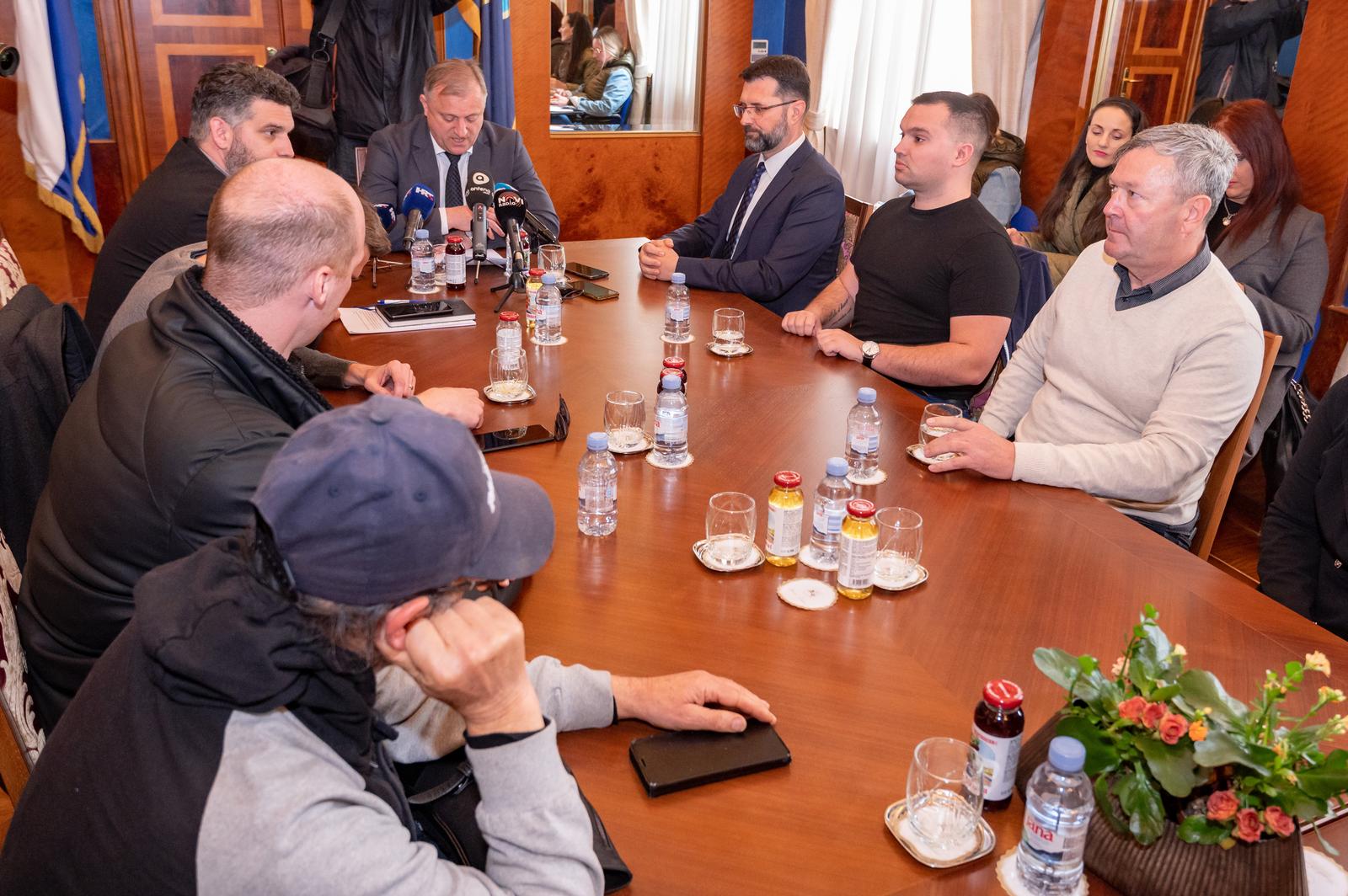 Gradonačelnik Dukić održao sastanak s gradskim vijećnicima