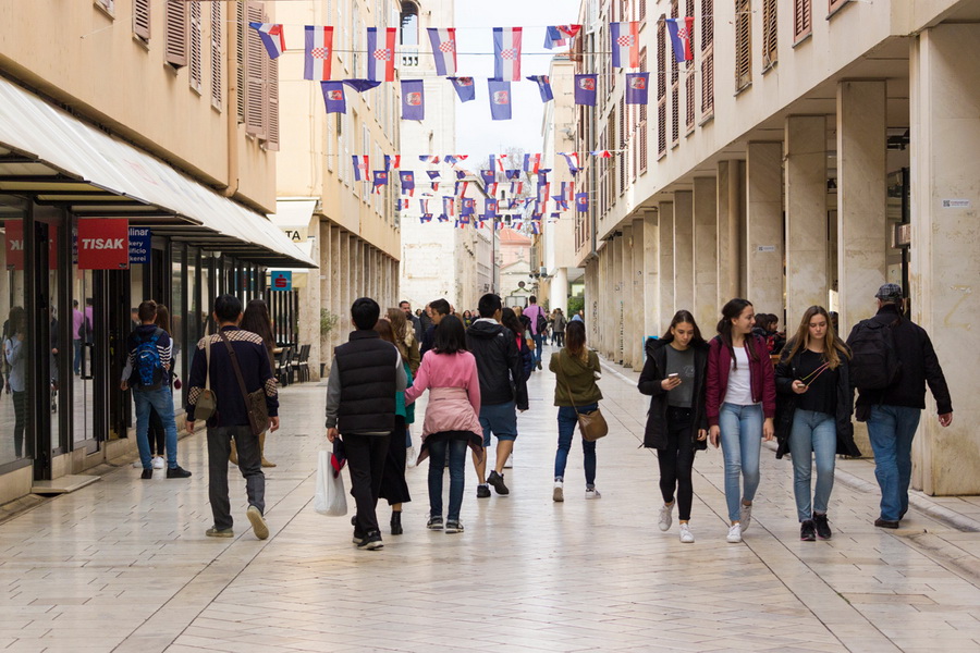 Đir po gradu 22. studenog 2016. Foto: Bojan Bogdanić Đir po gradu 22. studenog 2016. Foto: Bojan Bogdanić