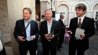 Zadar, 180413.
Providurova palaca, koncertna dvorana.
Zavod za prostorno uredjenje Zadarske zupanije priredio je izlozbu pod nazivom Prostori su djelovanja – 20 godina planiranja Zadarske zupanije.
Izlozba je to koja prikazuje 20 i vise godina rada na Zadar, 180413.
Providurova palaca, koncertna dvorana.
Zavod za prostorno uredjenje Zadarske zupanije priredio je izlozbu pod nazivom Prostori su djelovanja – 20 godina planiranja Zadarske zupanije.
Izlozba je to koja prikazuje 20 i vise godina rada na