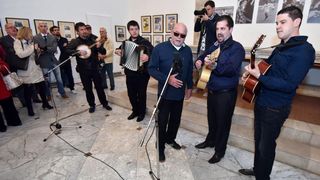 U Gradskoj loži otvorena izložba fotografija posvećena “zlatnoj kopački” – Josipu Skoblaru. Foto: Dino Stann/PIXSELL