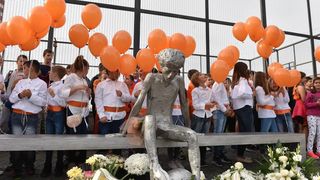 Šibenik: Puštanjem 53 balona obilježen rođendan Dražena Petrovića Šibenik: Puštanjem 53 balona obilježen rođendan Dražena Petrovića