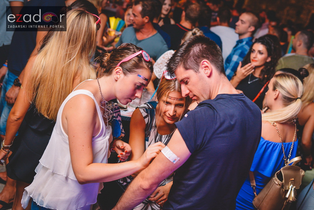 Saturday Night with DJ Dizzy @ Svarog Bar