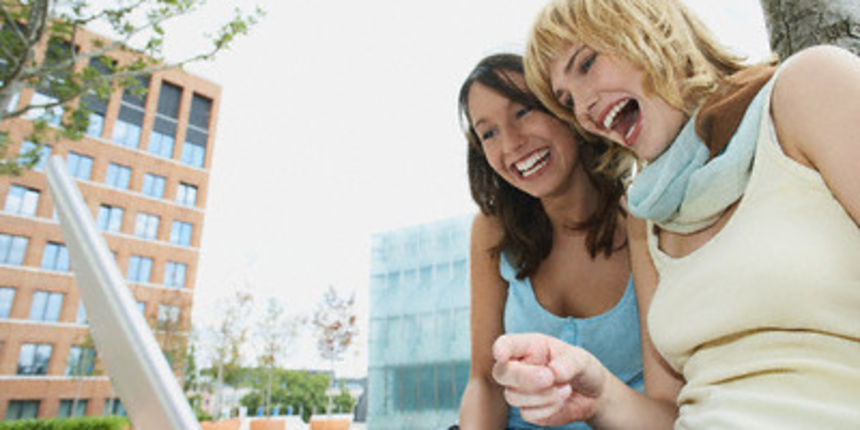 Mladi ne mogu živjeti bez interneta (Metro-portal.hr) Mladi ne mogu živjeti bez interneta (Metro-portal.hr)