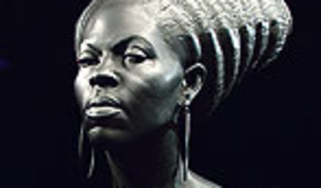 Michelle Obama kao Nefertiti s velikim grudima