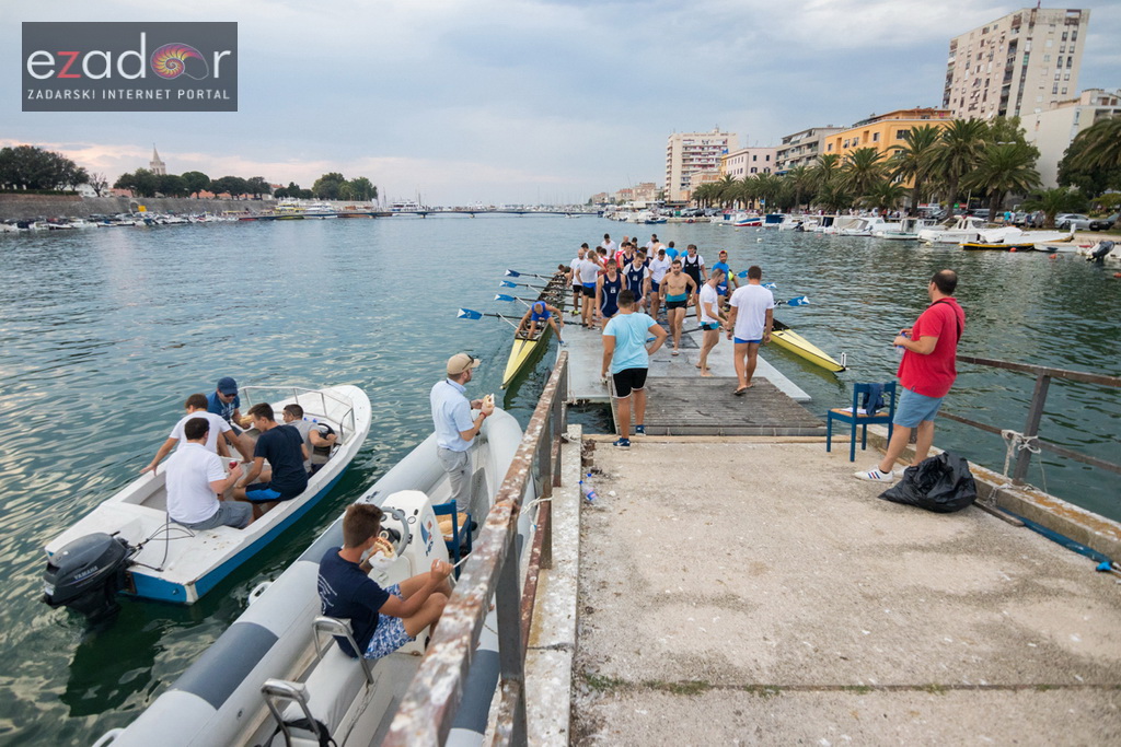 6. “Jadranov veslački dvoboj” osmeraca u uvali Jazine 6. “Jadranov veslački dvoboj” osmeraca u uvali Jazine