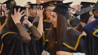 Na Sveučilištu u Zadru promovirano 160 magistrica i magistara Na Sveučilištu u Zadru promovirano 160 magistrica i magistara