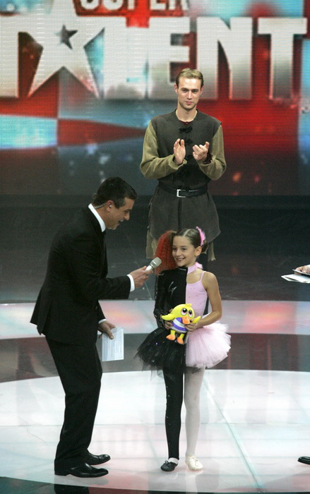 Zagreb, 051110.
Studio 2 Jadran filma, Oporovecka 12. 
Supertalent show Nove TV.
Na slici: voditelji Igor Mesin i Jana Klaric. 
Foto: Ranko Suvar / CROPIX