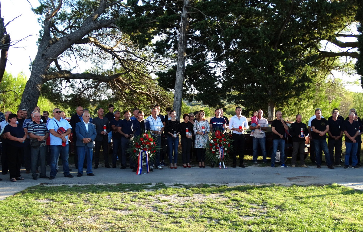 Vukšić: Položeni vijenci za žrtve Domovinskog rata