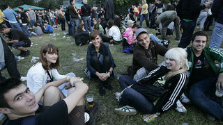 Zagreb, 240609.
Prva vecer T-mobile IN Music Festivala koji se odrzava na Jarunu na dvije pozornice. Kao zvijezde prve veceri najavljeni su Lilly Allen, Kraftwerk, Franz Ferdinand na T-mobile stageu i Rokia Traore na Nokia stageu. 
Foto: Igor Sambolec / C