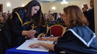 Na Sveučilištu u Zadru promovirano 160 magistrica i magistara Na Sveučilištu u Zadru promovirano 160 magistrica i magistara