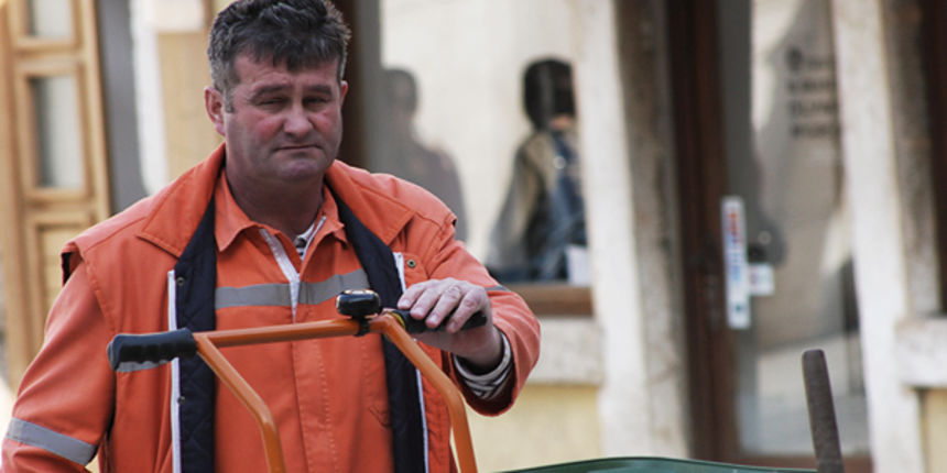 Đir po gradu 24. ožujka 2010., djelatnik čistoće, radnik (Foto:Saša Čuka)