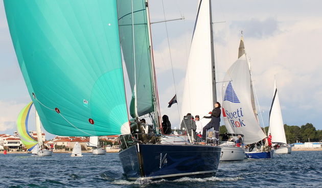 Zadar, 171211.
U organizaciji Jedrilicarskog kluba Uskok iz Zadra i Jaht cluba Biograd odrzana je jos jedna Bozicna regata.14 brodova krenulo je iz Zadra u Biograd.
Foto: Andrija Lucic / Cropix