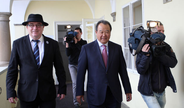 Andrej Fištravec, župan MOM in PS Lin, predsednik upravnega odbora kitajske družbe Shihlien Energy Technology Co., na Rotovžu, 15.4.2014, Maribor