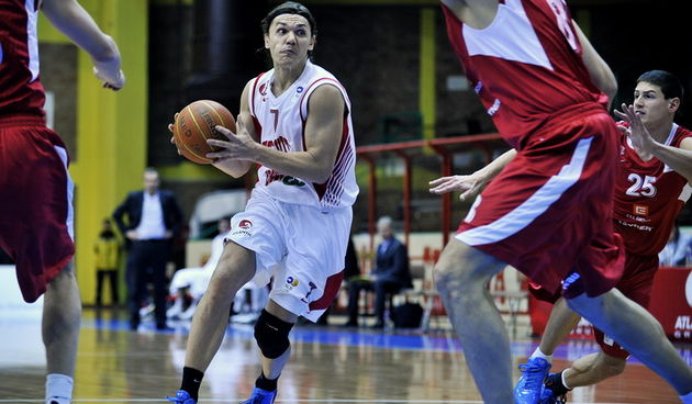 Zagreb, 041210. Dvorana Sutinska vrela. Kosarkaska utakmica NLB lige, Cedevita – Nymburk. Na slici: Robert Troha (Cedevita). Foto: Boris Kovacev / CROPIX