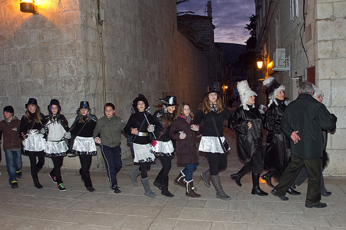 Paški karneval 2012, Foto: Leo Banić