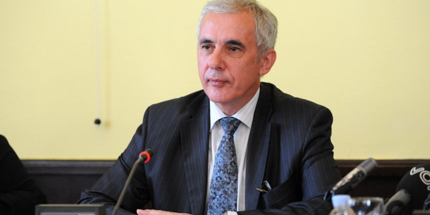 Zadar, 150413.
U domu zadarske zupanije jutros je odrzana promocija monografije o 20 godina Zadarske zupanije autorice Daniele Nizic.
Na forografiji: detalj s promocije, zupan Stipe Zrilic.
Foto: Luka Gerlanc / CROPIX Zadar, 150413.
U domu zadarske zupanije jutros je odrzana promocija monografije o 20 godina Zadarske zupanije autorice Daniele Nizic.
Na forografiji: detalj s promocije, zupan Stipe Zrilic.
Foto: Luka Gerlanc / CROPIX