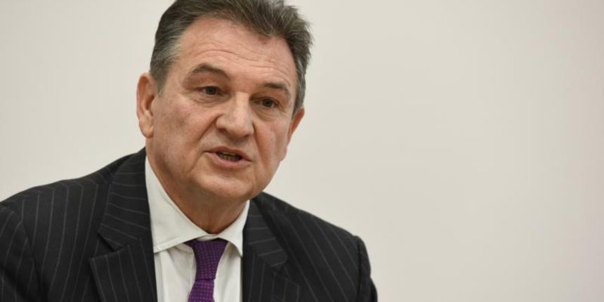 Zagreb – Predsjednik Narodne stranke – reformista Radimir Cacic na konferenciji za medije iznio prijedlog izlaska iz franacke krize. Photo: Davor Visnjic/PIXSELL