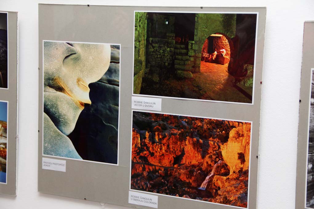 Otvorenje izložbe “Otočni fotografi”, foto: Iva Perinčić