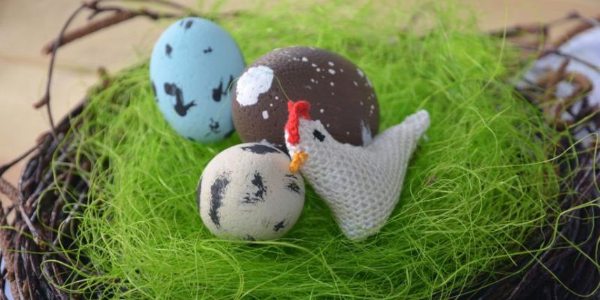 10.04.204.,Sisak – Na Gradskoj trznici Kontroba prigodnu uskrsnju promotivno-prodajnu izlozbu svojih radova imali su korisnici Doma za starije i nemocne osobe Sisak i clanovi Saveza udruga osoba s invaliditetom grada Siska. USKRS Photo: Nikola Cutuk/PIX