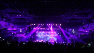 Legendarni Mate Mišo Kovač još jednom oduševio svoje brojne obožavatelje na koncertu u Areni Zagreb. Foto: Goran Jakus/PIXSELL Legendarni Mate Mišo Kovač još jednom oduševio svoje brojne obožavatelje na koncertu u Areni Zagreb. Foto: Goran Jakus/PIXSELL