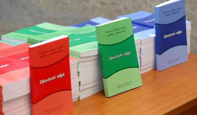 28.08.2013., Zagreb – Ministar Zeljko Jovanovic i suradnici predstavili su na konferenciji za medije Plan i program Zdravstvenog odgoja, rezultate javne rasprave i Prirucnike za Zdravstveni odgoj za osnovne i srednje skole. Ministar znanosti, obrazovanj