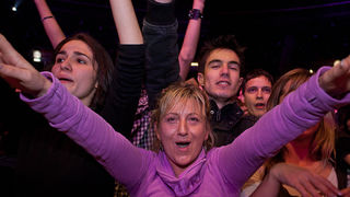 Karlovacko live: Halid Beslic i Crvena jabuka u dvorani Kresimir Cosic u Zadru, Foto: Leo Banic Karlovacko live: Halid Beslic i Crvena jabuka u dvorani Kresimir Cosic u Zadru, Foto: Leo Banic