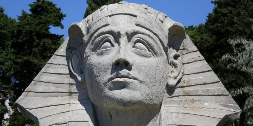 20.06.2013., Zadar – Akcija ciscenja narkomanskih sprica u parku na Brodarici pokraj Sfinge. Photo: Filip Brala/PIXSELL Autor  Filip Brala/PIXSELL KLJUČNE RIJEČI  ciscenje, sfinga, Brodarica, akcija mladih, narkomanija