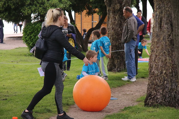 Sportska manifestacija za djecu “1000 koraka kroz 1000 ulica” SŠ “Loptica” Sportska manifestacija za djecu “1000 koraka kroz 1000 ulica” SŠ “Loptica”