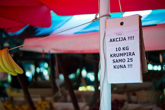 Đir po pijaci, 30. siječnja 2012. (foto:Saša Čuka)