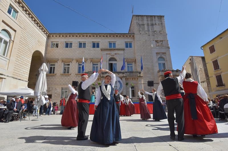 Zadru dodijeljeno priznanje European Best Destination 2016. Foto: Dino Stanin/PIXSELL Zadru dodijeljeno priznanje European Best Destination 2016. Foto: Dino Stanin/PIXSELL
