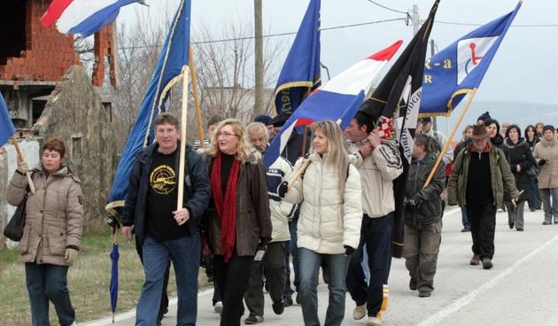 Udovice branitelja hodocastile od Zelenog Hrasta do Pridrage povodom obiljezavanja akcije Maslenica. Photo: Zeljko Mrsic/PIXSELL