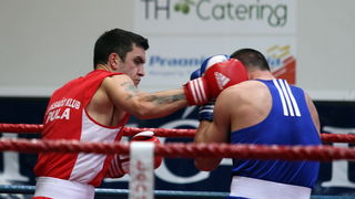 Zadar, 210413.
Dvorana Kresimira Cosica. Prvenstvo Hrvatske u boksu. Na fotografiji Marko Calic (Pula, crveni) i Josip Bepo Filipi (Zlatna rukavica, plavi).
Foto: Jure Miskovic / CROPIX Zadar, 210413.
Dvorana Kresimira Cosica. Prvenstvo Hrvatske u boksu. Na fotografiji Marko Calic (Pula, crveni) i Josip Bepo Filipi (Zlatna rukavica, plavi).
Foto: Jure Miskovic / CROPIX