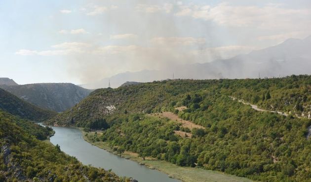Jaka bura otežava gašenje požara kod Obrovca